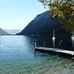 Waldvilla am See